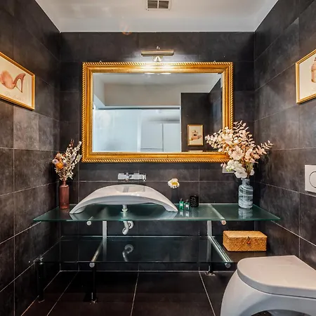 The Boutique Houses - Iconic Suite In Galleria Duomo With Private Parking Milan Exterior photo