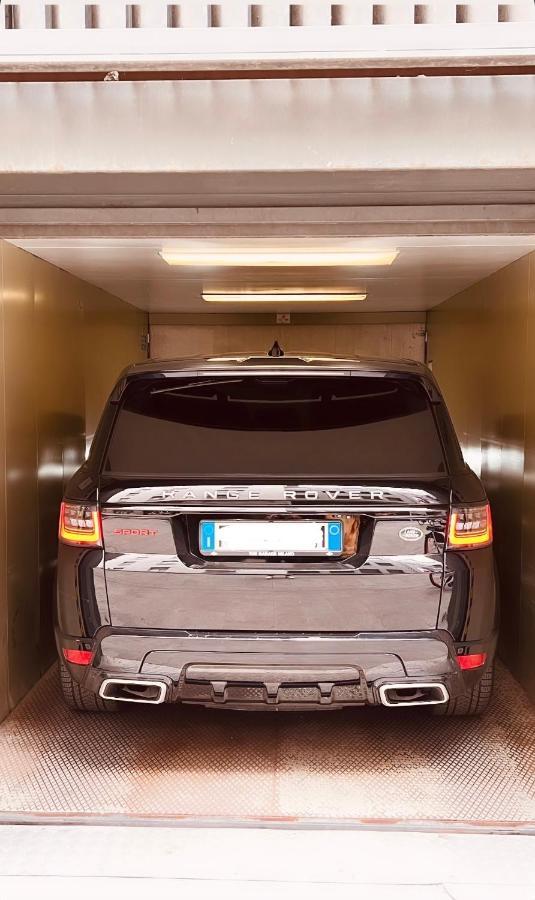 Apartamento The Boutique - Iconic In Galleria Duomo With Private Parking Milán