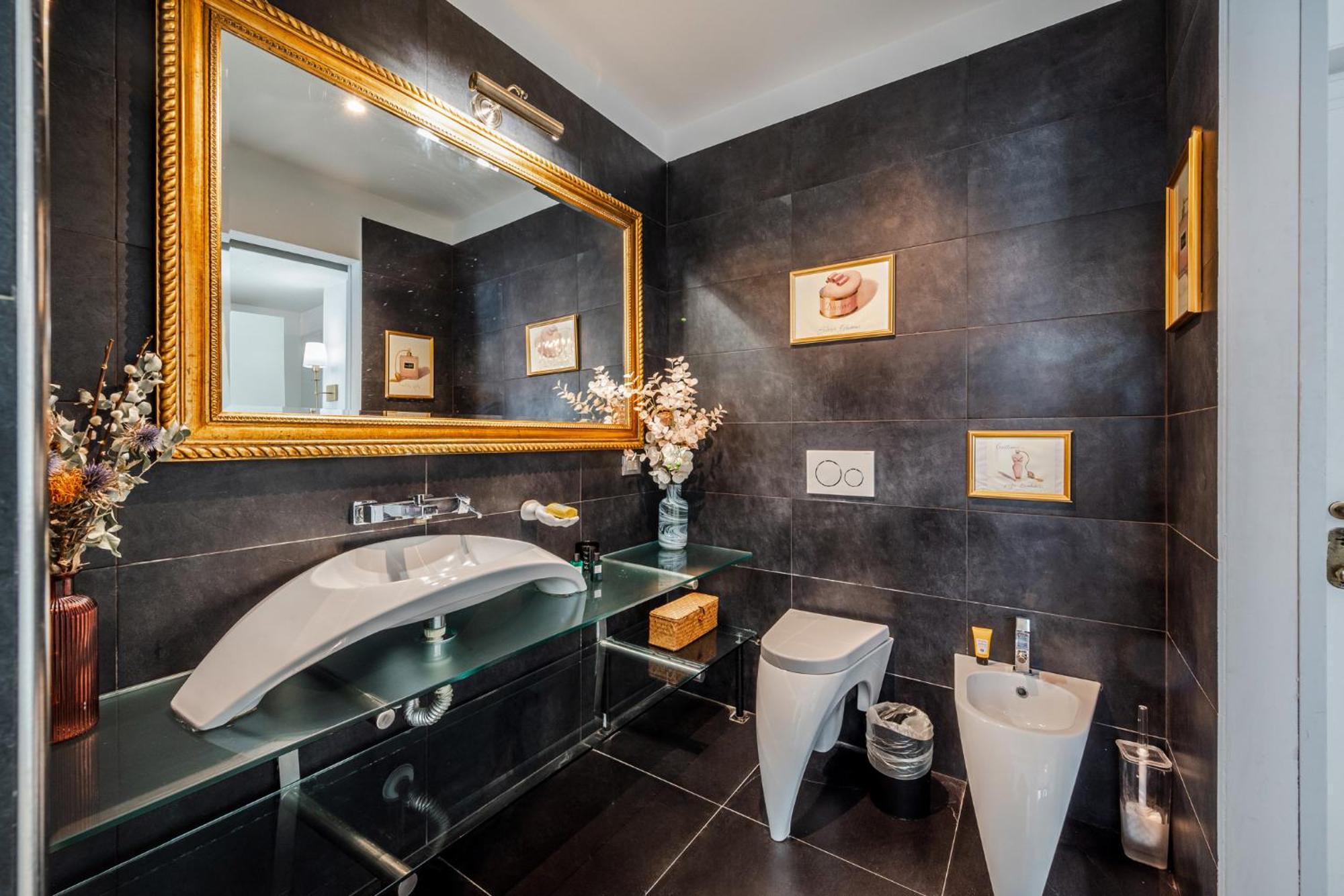 Apartamento The Boutique - Iconic In Galleria Duomo With Private Parking Milán